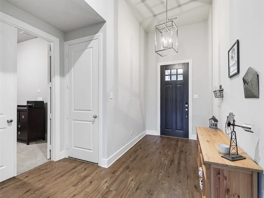 5106 Twin Oaks Court, Denison, TX 75020 - Image #2