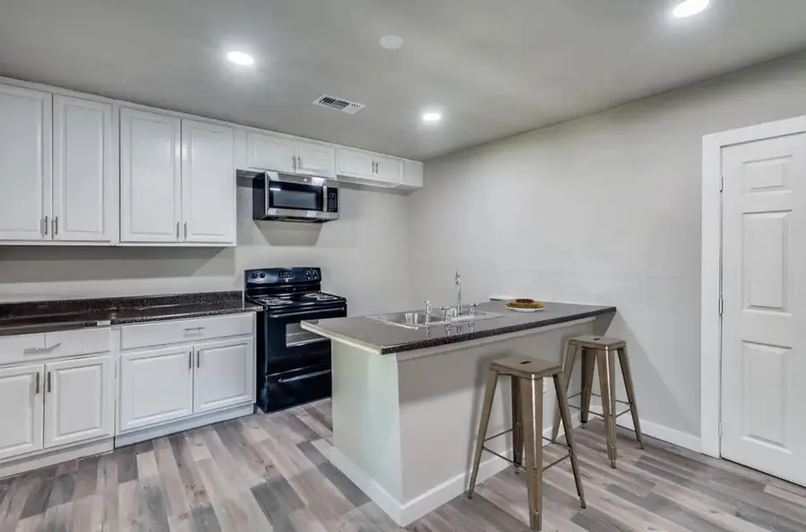 2826 Mcgee Street, Fort Worth, TX 76112 - Image #3