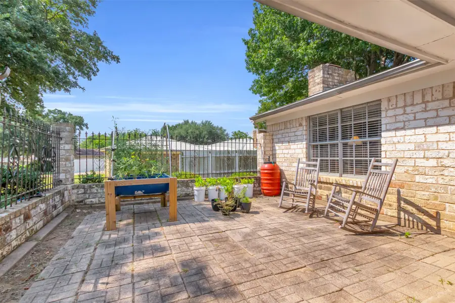 121 Falcon Lane, Hillsboro, TX 76645 - Image #3