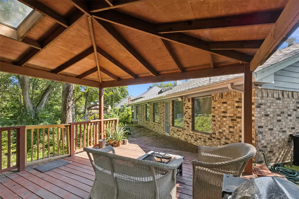 2512 Laurel Valley Lane, Arlington, TX 76006 - Image #1