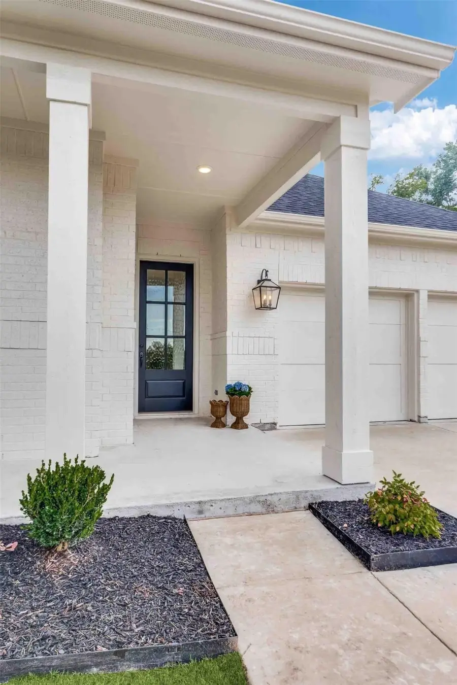 622 Sterling Drive, Benbrook, TX 76126 - Image #3