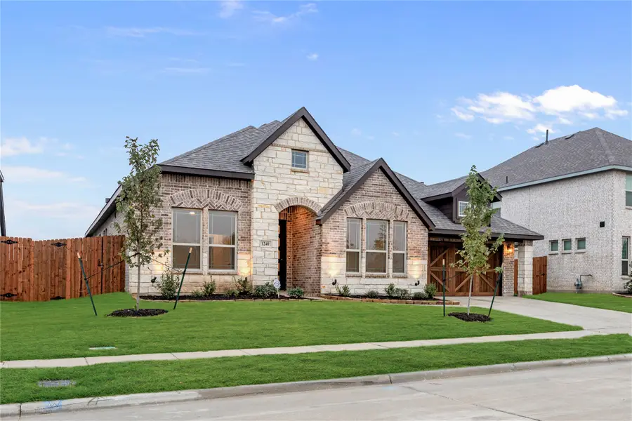1240 Amberwood Lane, Red Oak, TX 75154 - Image #3