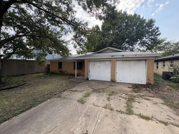 2101 Dayton Street, Haltom City, TX 76117