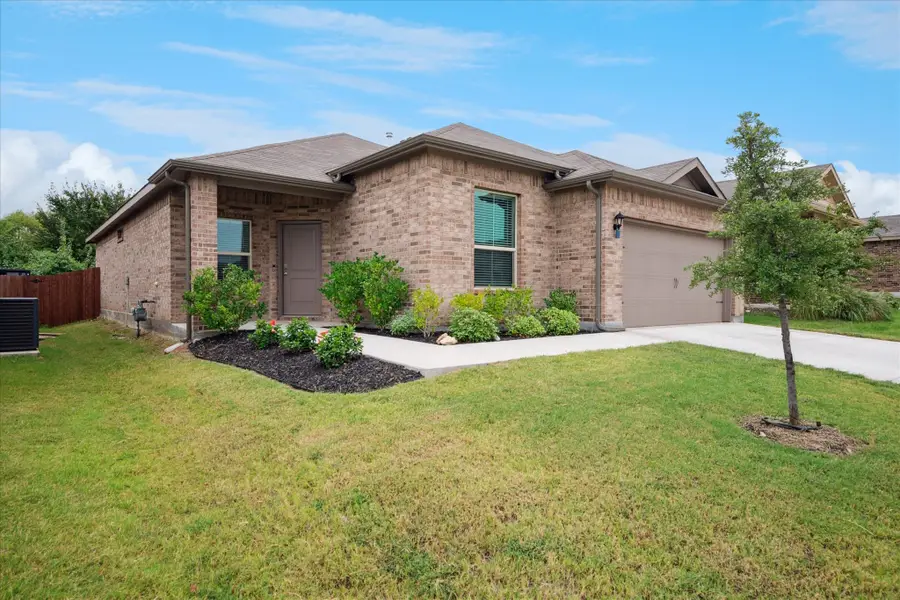 8424 Wildwest Drive, Fort Worth, TX 76131 - Image #2
