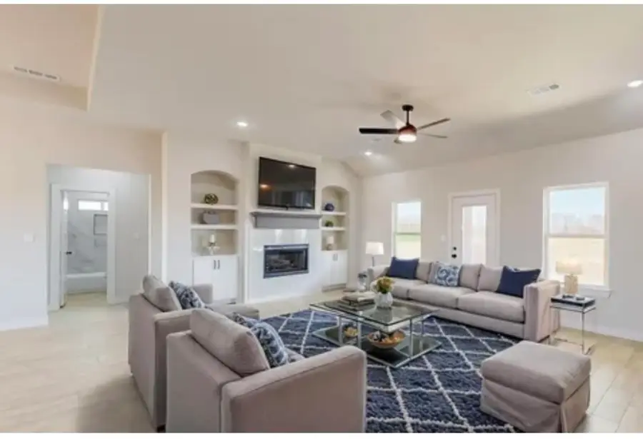 603 W Hayes Street, Savoy, TX 75479 - Image #2