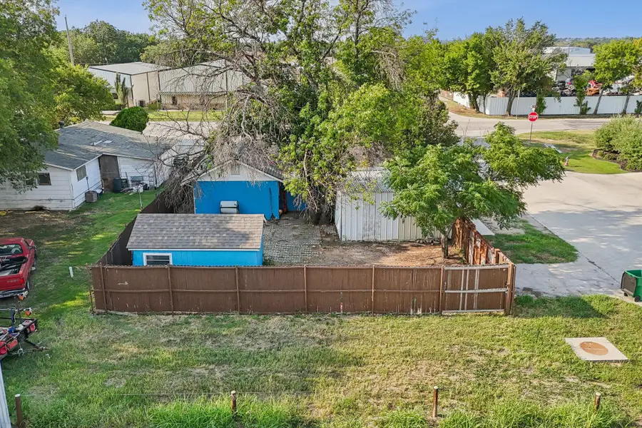 303 E 5th Street, Justin, TX 76247 - Image #2