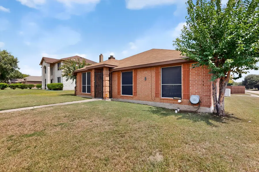 500 Glenwood Drive, Lancaster, TX 75146 - Image #2