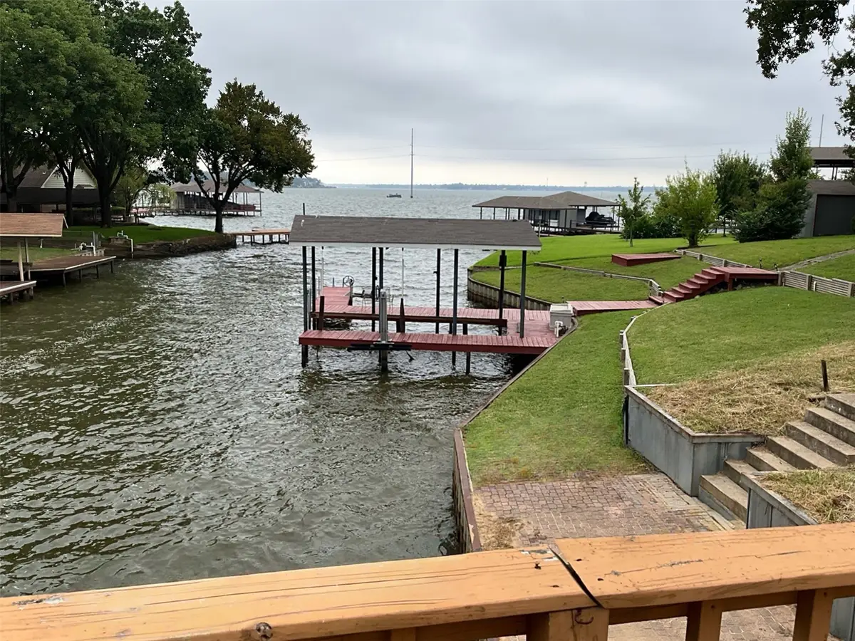 501 Shore Line Drive, Tool, TX 75143 - Image #1