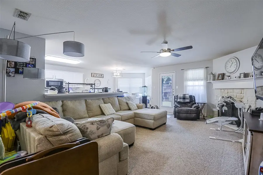 1575 Sandhurst Drive, Waxahachie, TX 75165 - Image #3