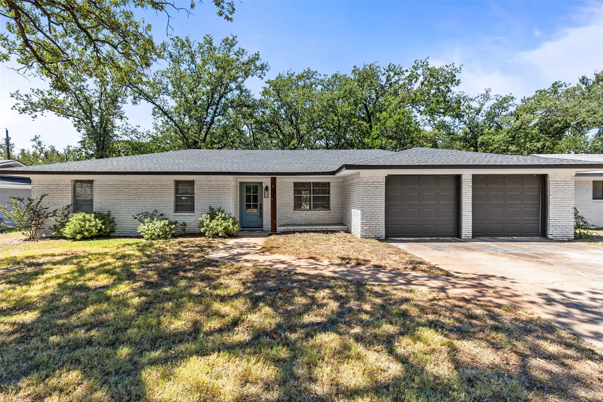 322 S Barbara, Lacy Lakeview, TX 76705 - Image #1