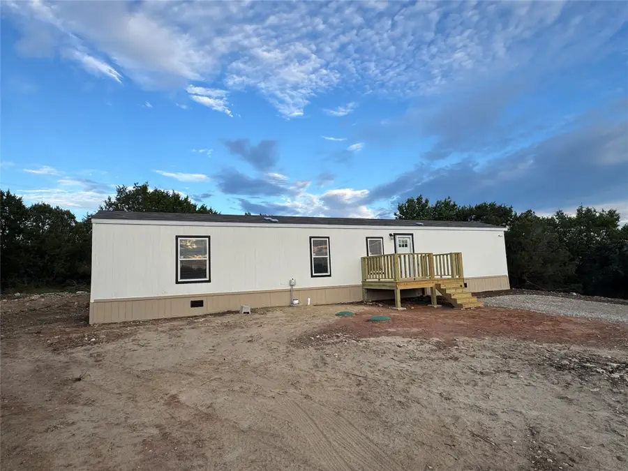 2225 Woodview Trail, Granbury, TX 76048 - Image #2