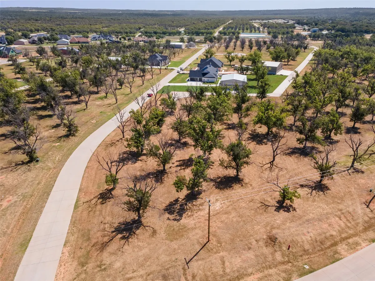 7000 W Landings Road, Granbury, TX 76049 - Image #1