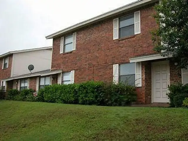 2713 Hurstview Drive, Hurst, TX 76054 - Image #1