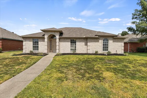 7305 Caruth Drive, Rowlett, TX 75089