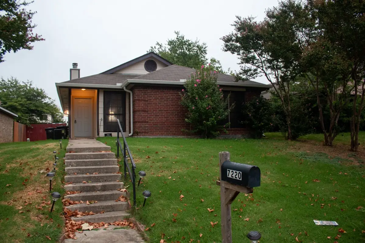 7220 Blackthorn Drive, Fort Worth, TX 76137 - Image #1