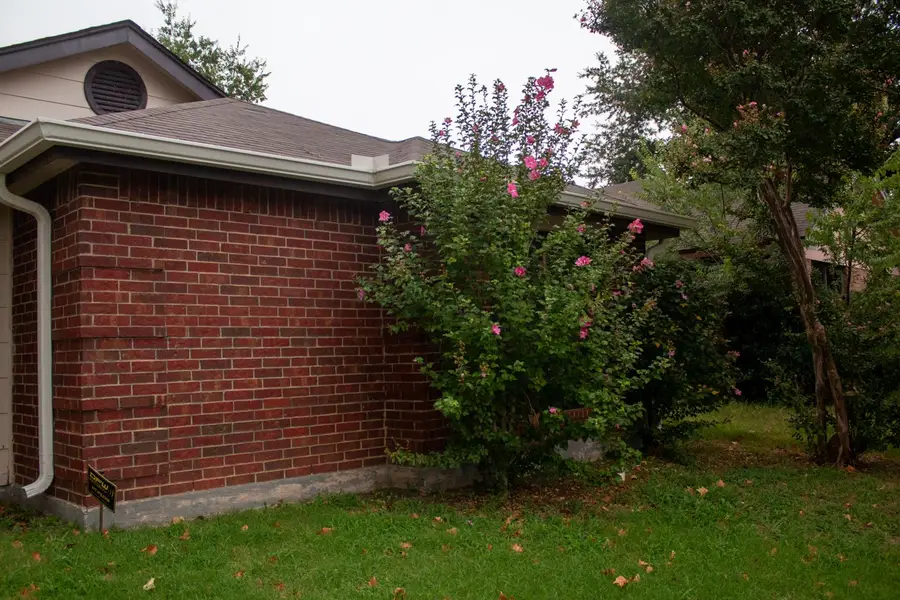 7220 Blackthorn Drive, Fort Worth, TX 76137 - Image #3