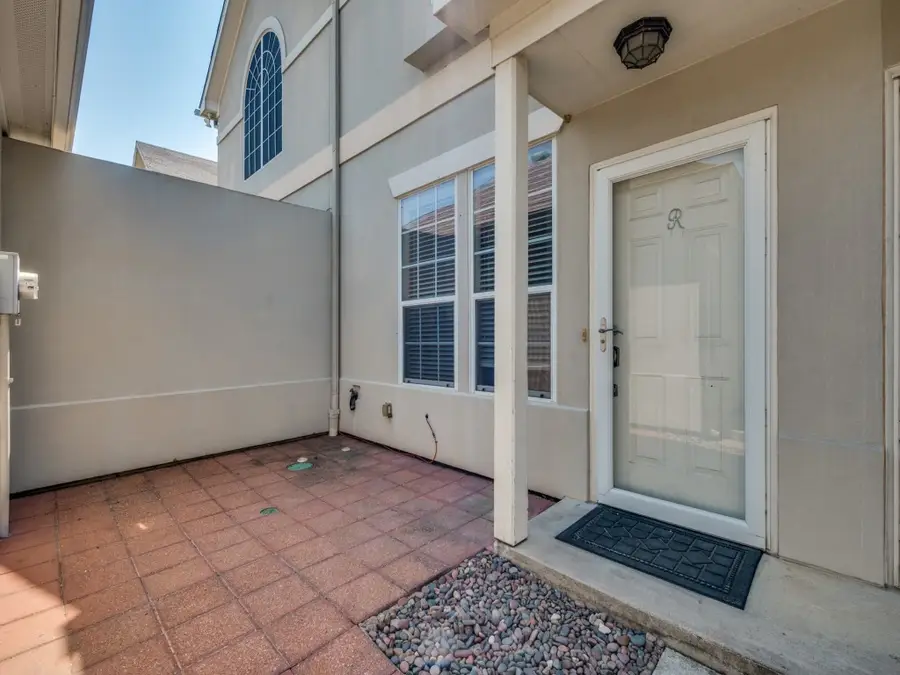 8016 Ederville Circle, Fort Worth, TX 76120 - Image #2