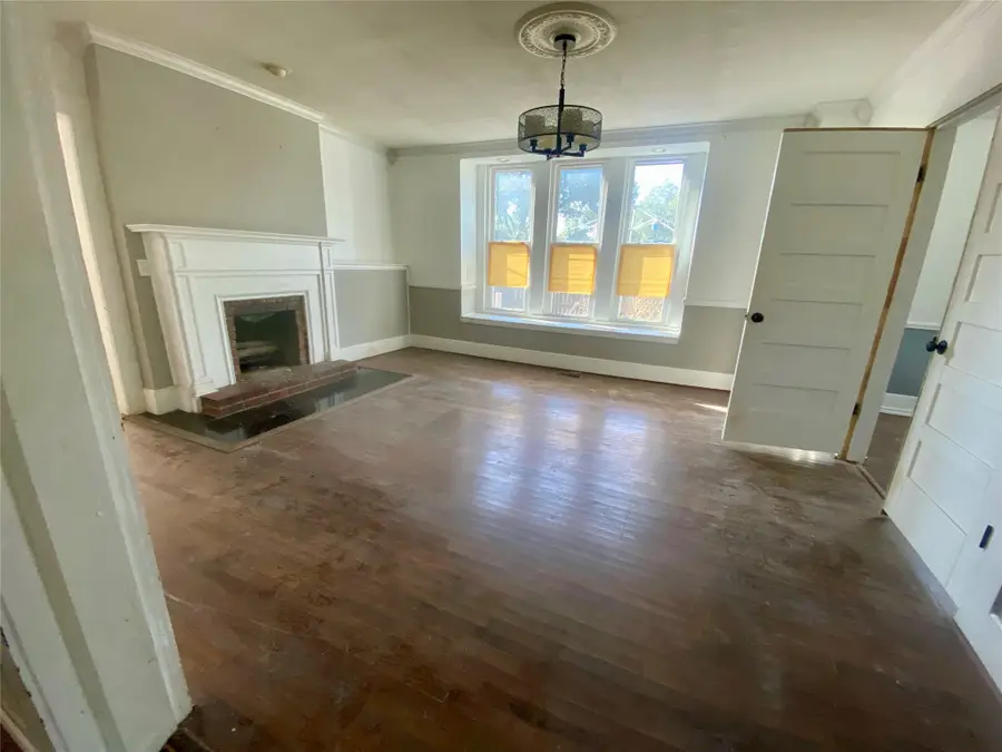 407 S Tyler Street, McGregor, TX 76657 - Image #2