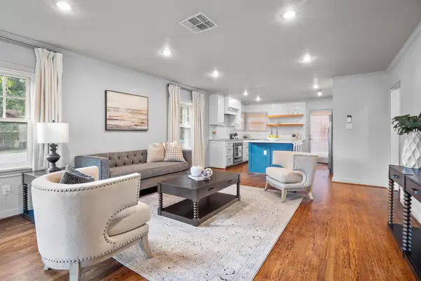 3836 Pershing Avenue, Fort Worth, TX 76107