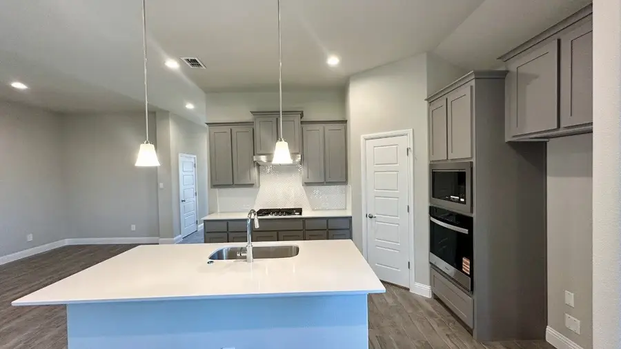 2513 Goldfinch Drive, Denton, TX 76205 - Image #2