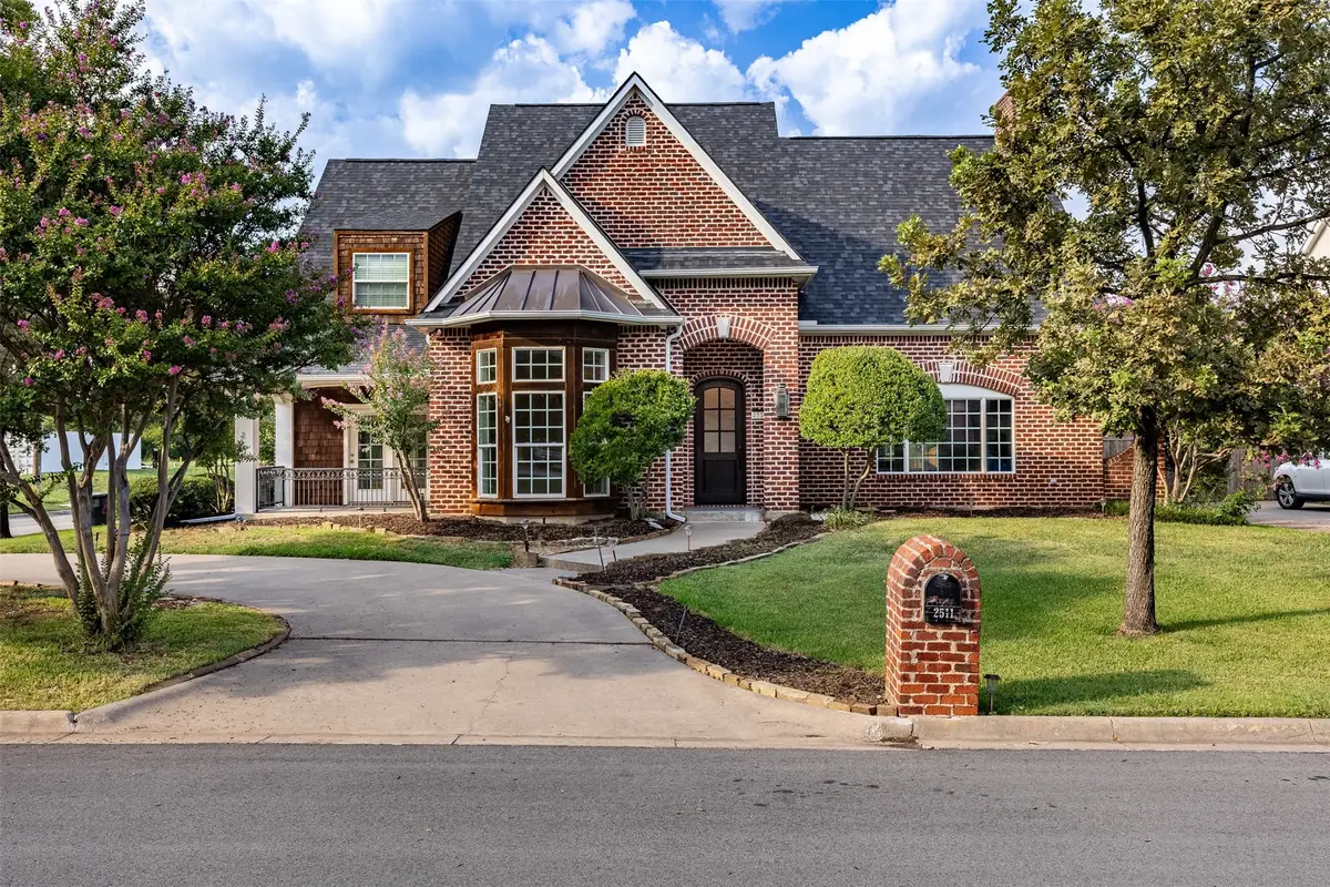 2511 Hidden Valley Trail, Sherman, TX 75092 - Image #1