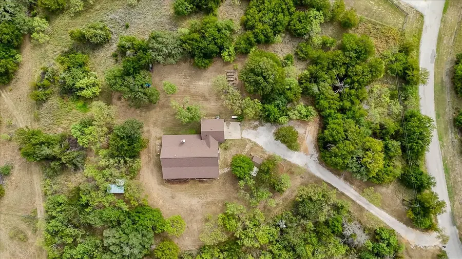 2066 Ellis Drive, Weatherford, TX 76088 - Image #3