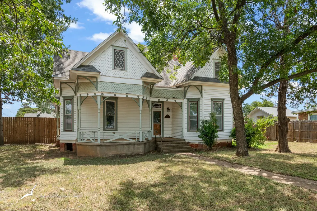 601 W 3rd Street, Baird, TX 79504 - Image #1