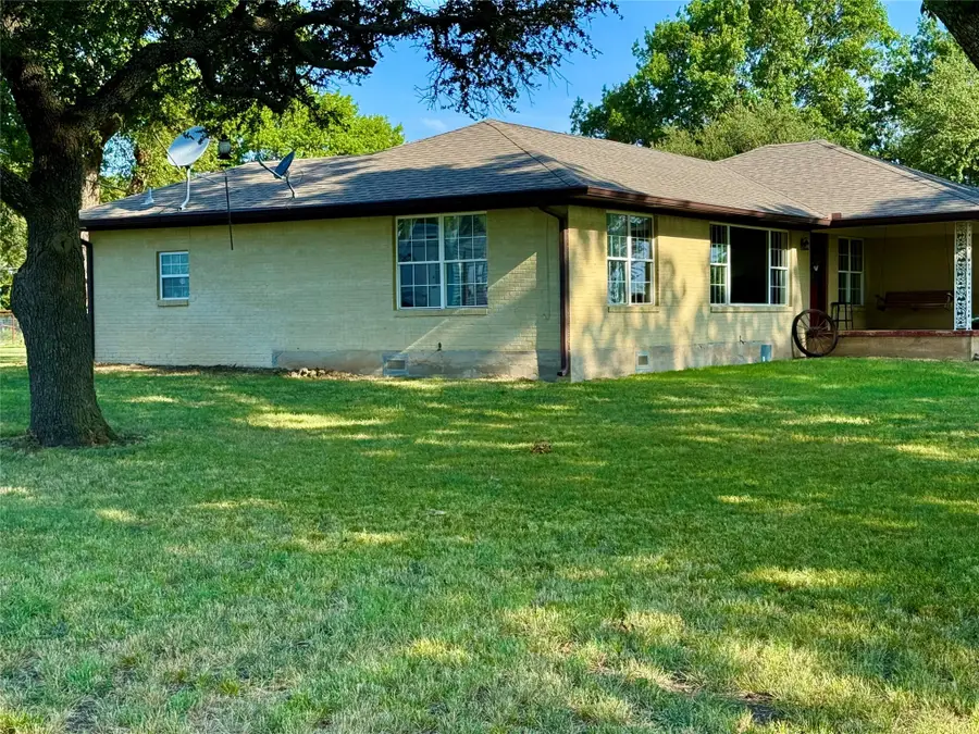 1703 County Road 312, Gainesville, TX 76240 - Image #2