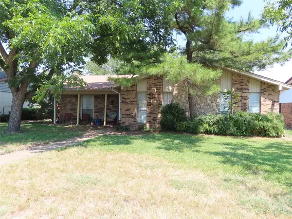 2113 Vail Drive, Garland, TX 75044