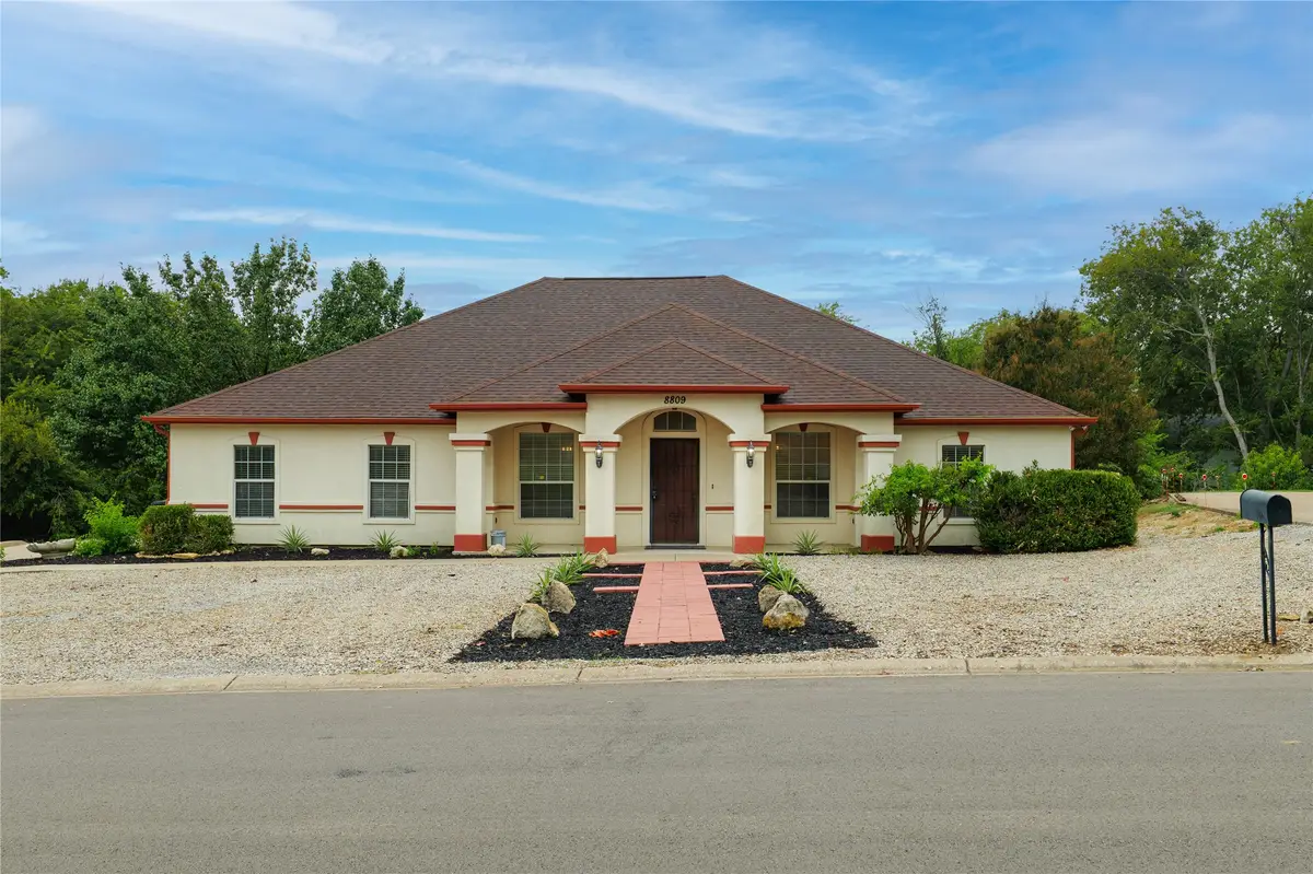 8809 Glen Hollow Drive, Fort Worth, TX 76179 - Image #1