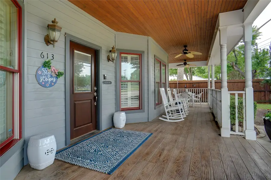 613 Ball Street, Grapevine, TX 76051 - Image #3