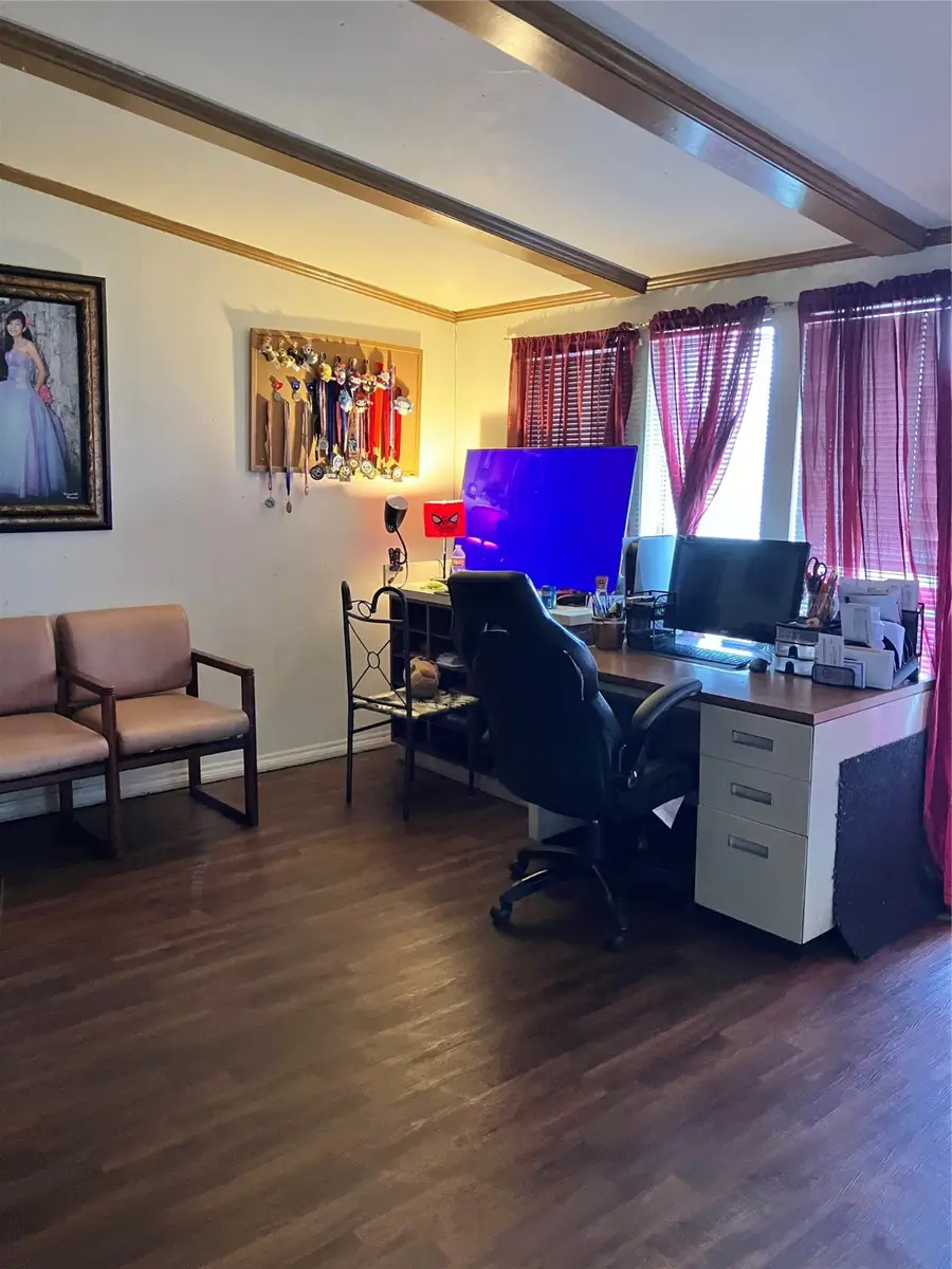 402 Duke Street, Garland, TX 75043 - Image #2