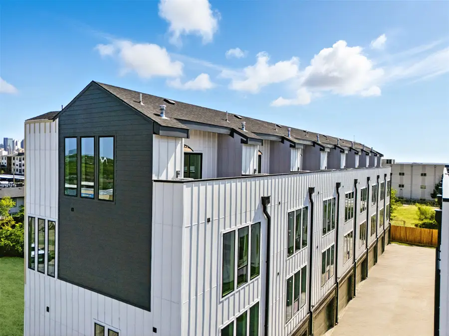 312 N Lancaster Avenue, Dallas, TX 75203 - Image #2