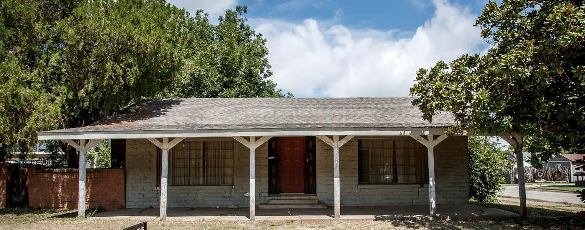 902 W Main, Olney, TX 76374 - Image #1
