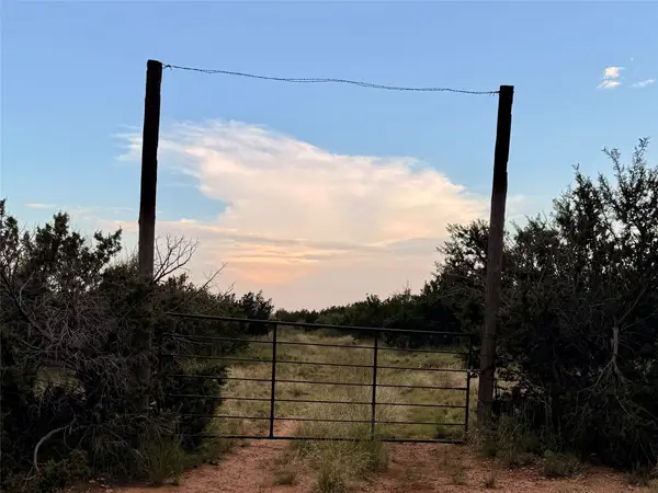 1400 Hammond Road, Quanah, TX 79252