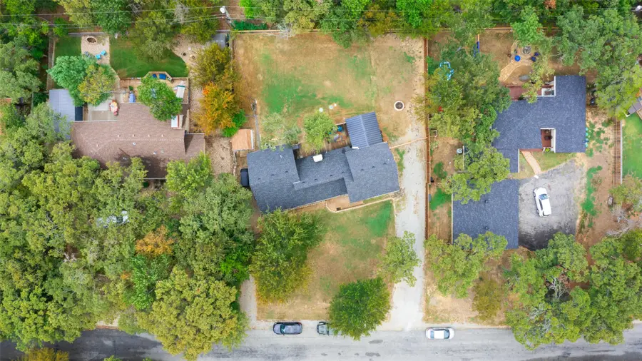 271 Lakewood Lane, Pottsboro, TX 75076 - Image #2