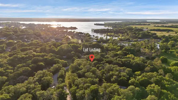 5484 Crest Drive, Fort Worth, TX 76179