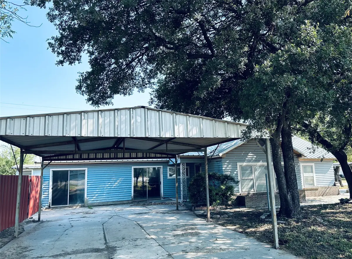 1405 E Central Avenue, Comanche, TX 76442 - Image #1