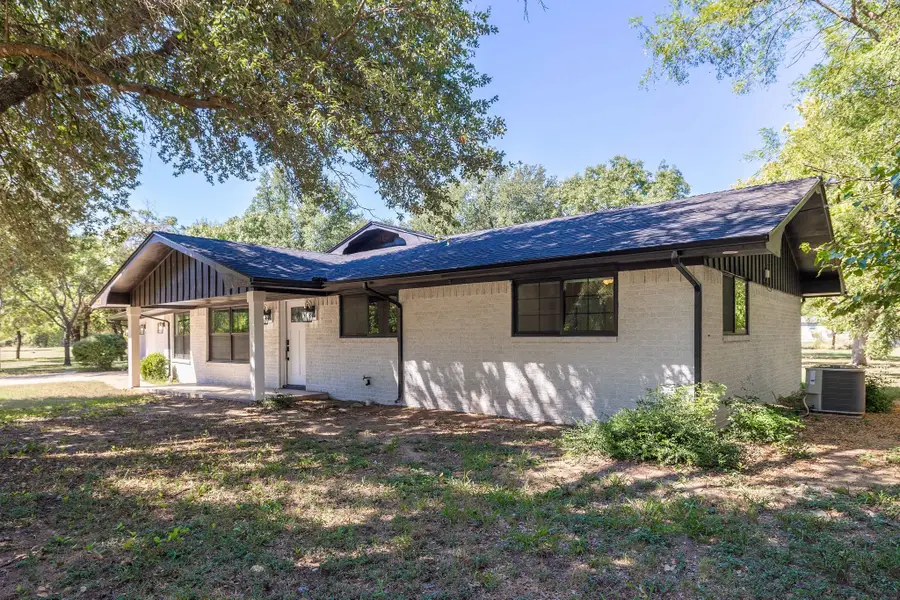 404 S Mayben Street, Rising Star, TX 76471 - Image #2