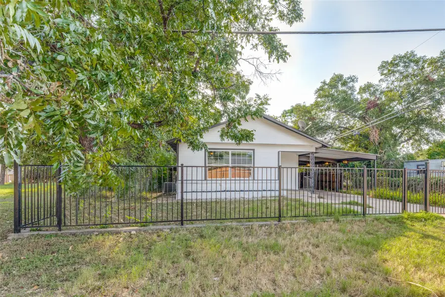 109 S Judkins Street, Fort Worth, TX 76111 - Image #2