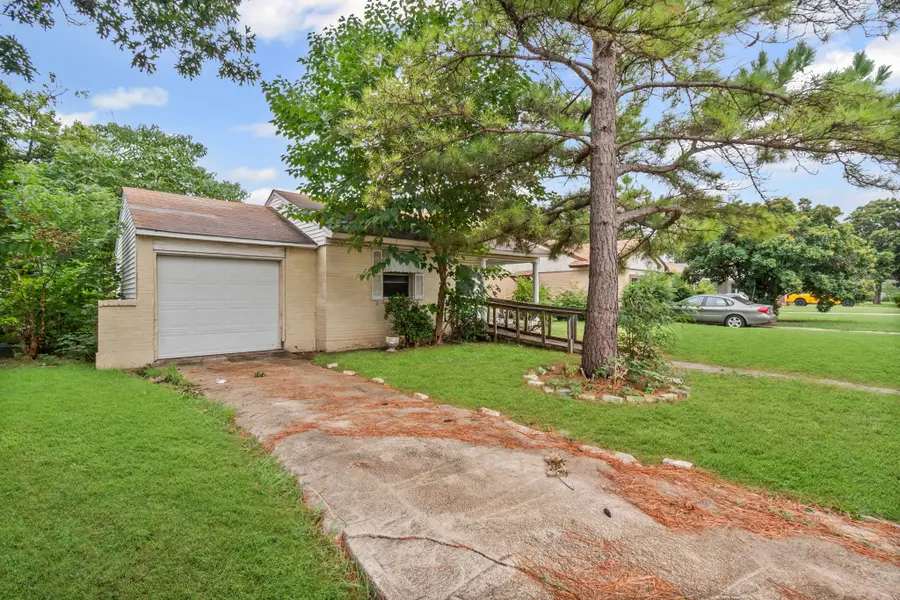 2902 Nicholson Drive, Dallas, TX 75224 - Image #2