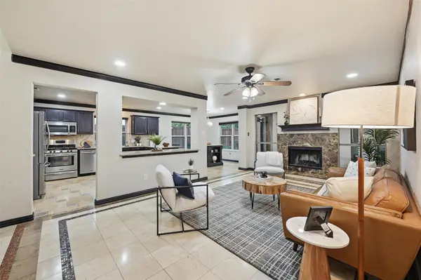 2832 Grandview Drive, Grand Prairie, TX 75052