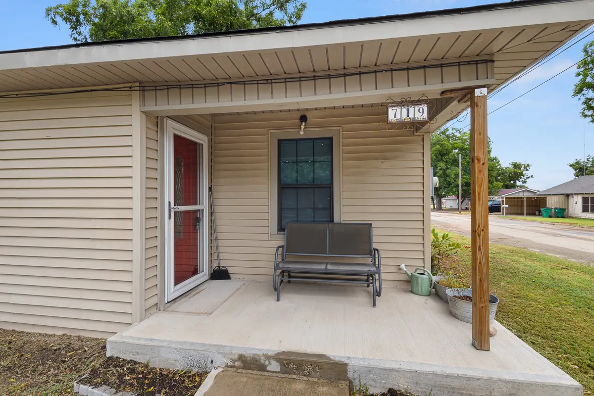 719 Small Street, Bowie, TX 76230 - Image #1