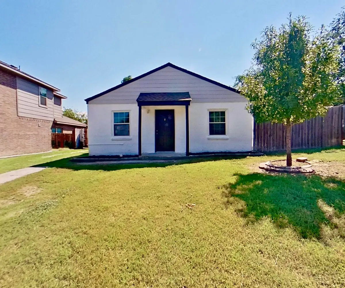 641 S Redford Lane, White Settlement, TX 76108 - Image #1