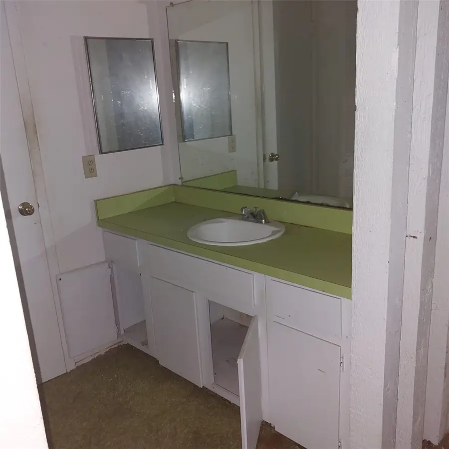 2620 Santa Barbara Drive, Grand Prairie, TX 75052 - Image #3