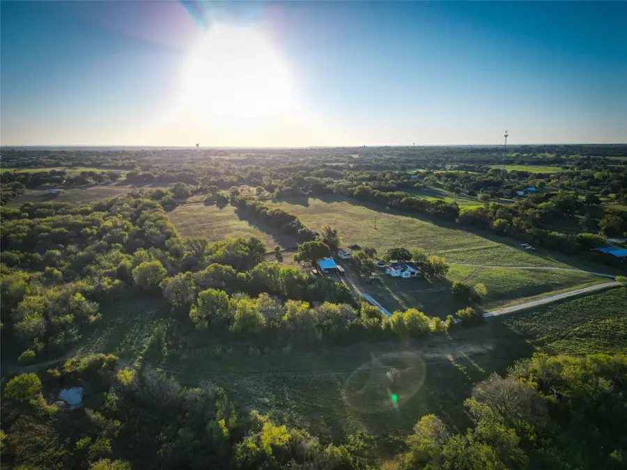 1043 County Road 701a, Cleburne, TX 76031 - Image #3