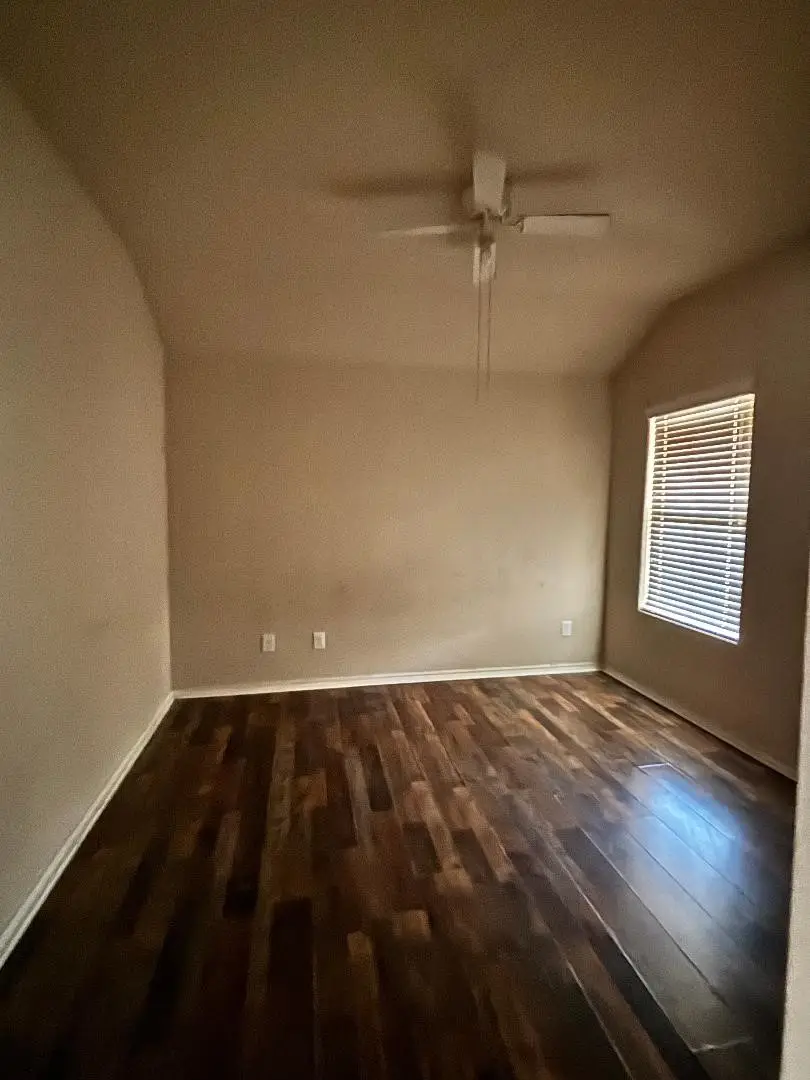 1100 Forest Glen Drive, Azle, TX 76020 - Image #3