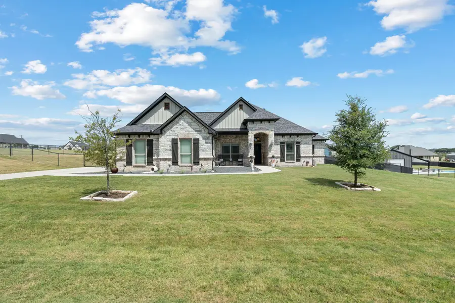 217 Grace Lane, Azle, TX 76020 - Image #3