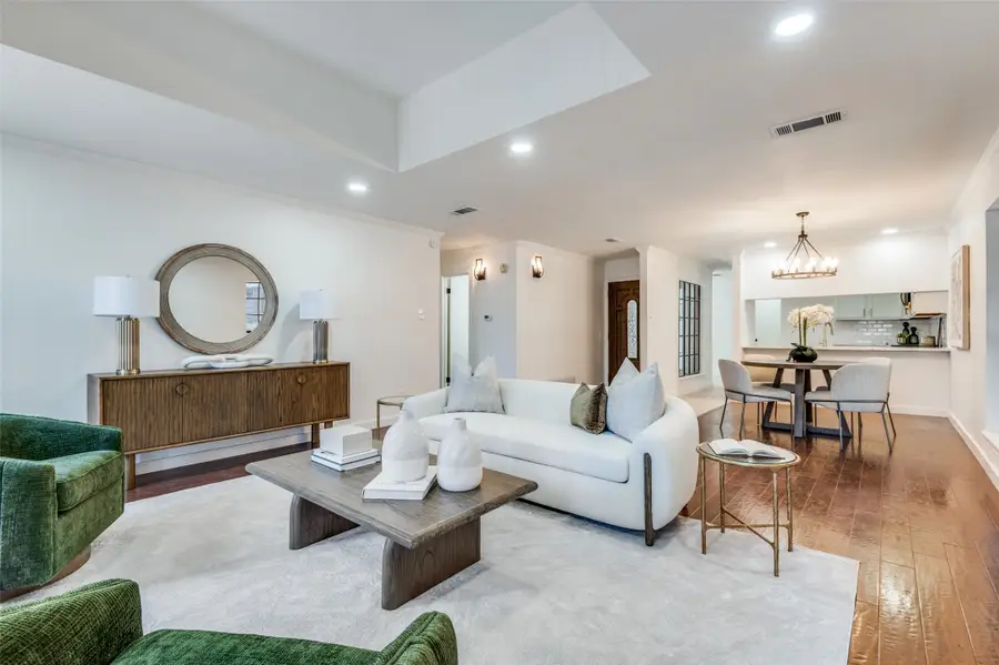 2731 Fairway Park Street, Grand Prairie, TX 75050 - Image #2