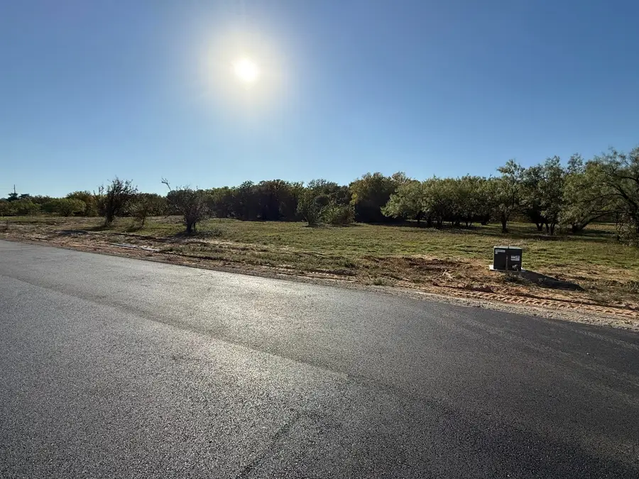 2716 Melbrooke Court, Rendon, TX 76028 - Image #2